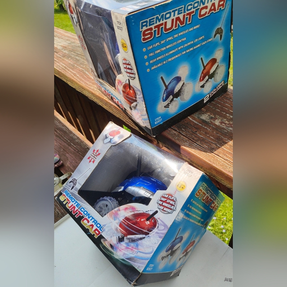 Remote Control Stunt Car NIB - Picture 3 of 4